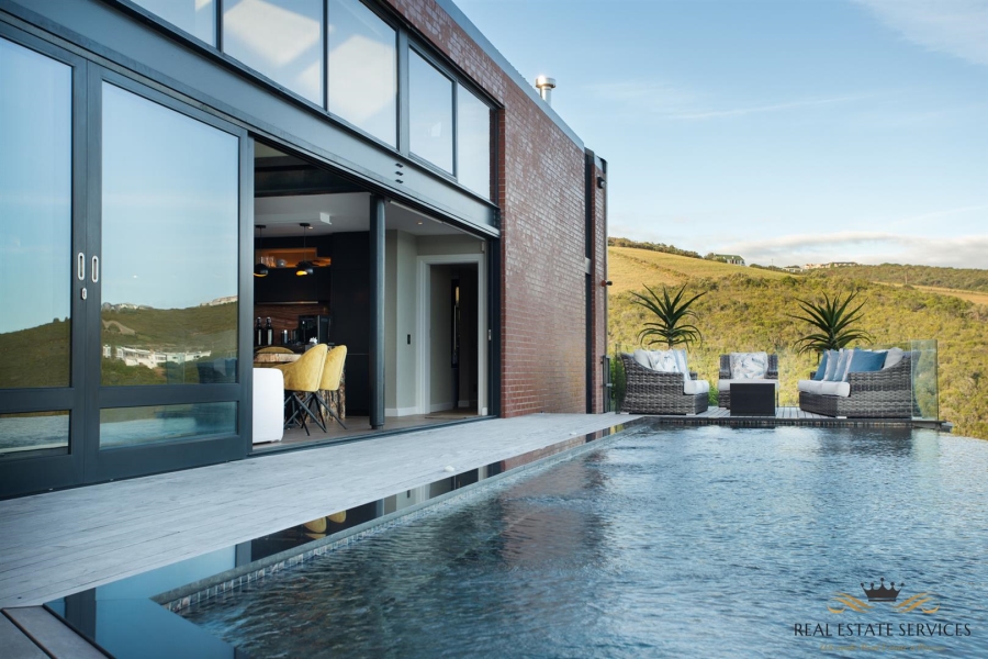 4 Bedroom Property for Sale in Herolds Bay Western Cape